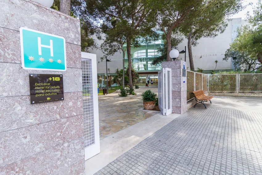 Zafiro Alzinar Mar 4*-4