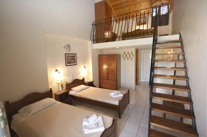 Village Inn Studios and Apartments 3*-5