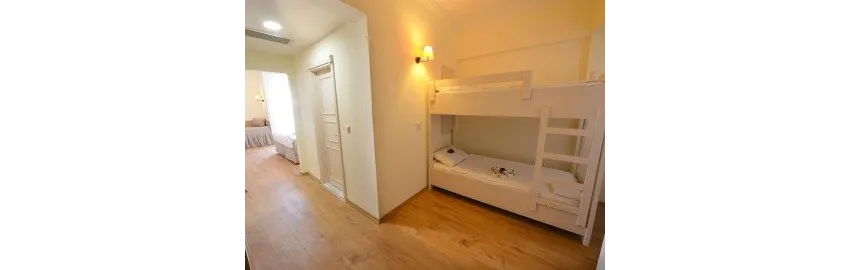 Cesars Side (Ex. Cesars Resorts Side) 5*-4