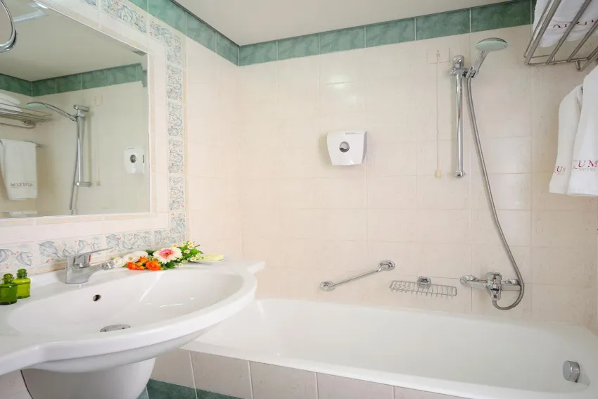 Atrium Ambiance Hotel 4*-215