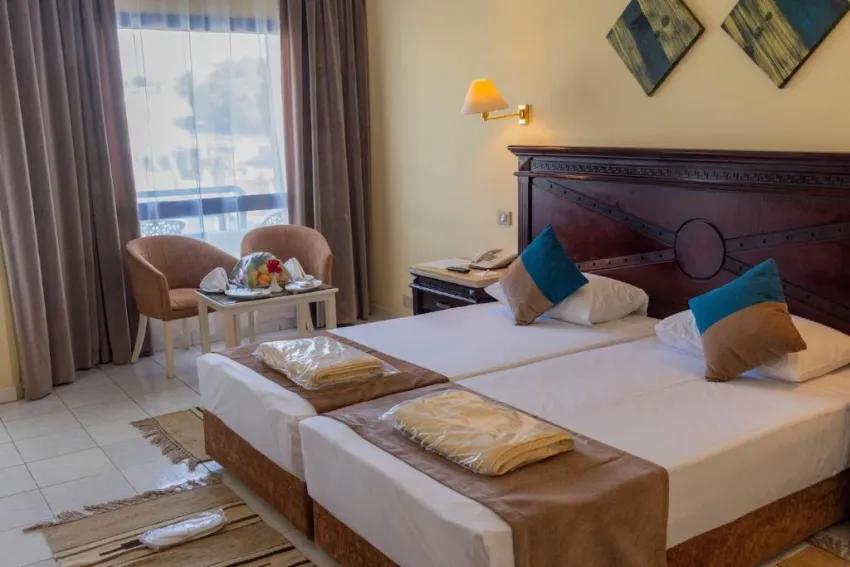 CATARACT RESORT  4*-15