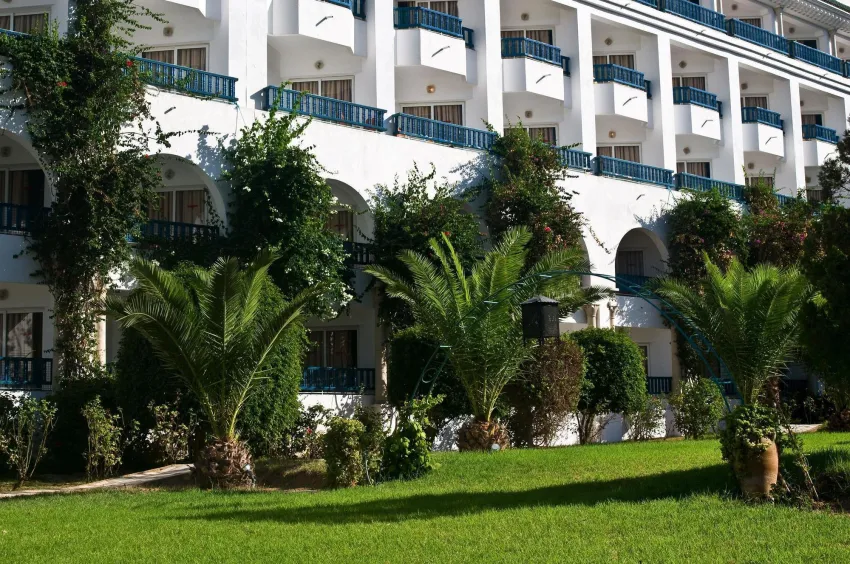 Riviera Hotel 4*-5