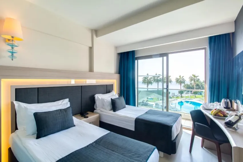 CLUB FALCON HOTEL  4*-12