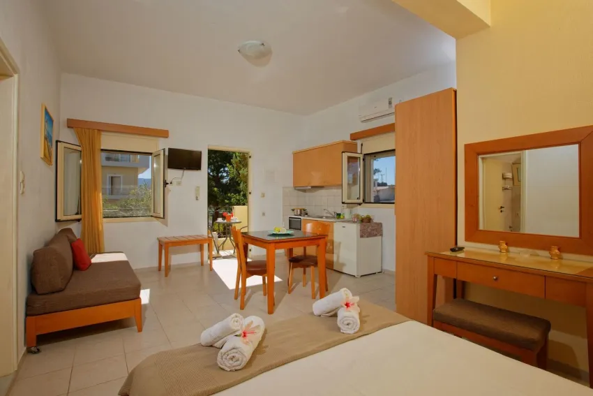 Fotis Studios And Apartments 4*-9