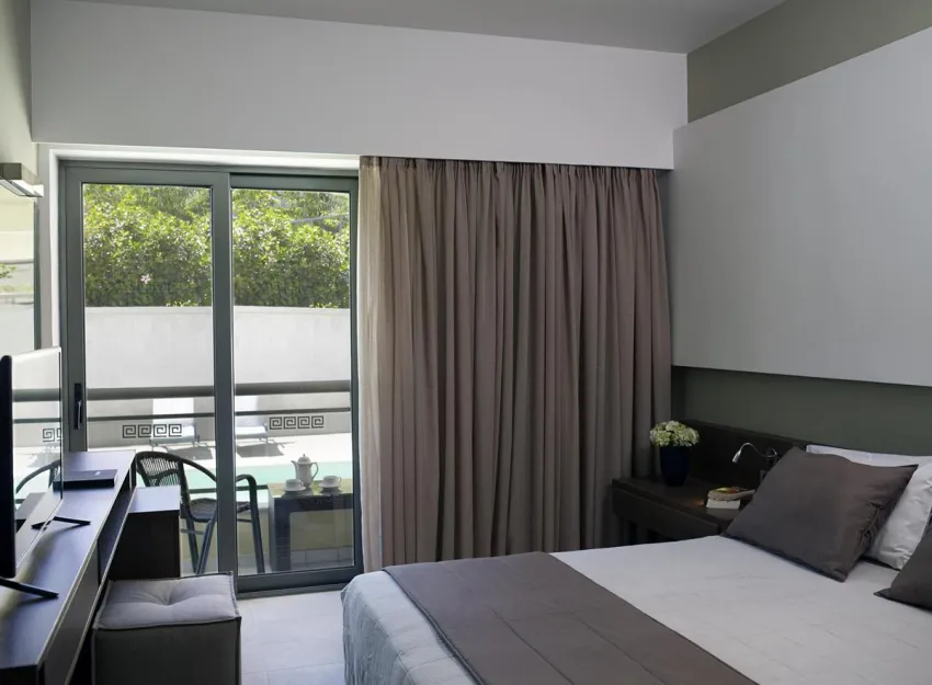 Angela Downtown Hotel 3*-5