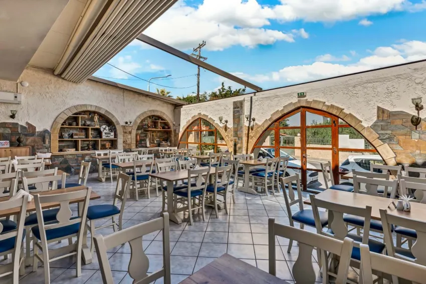 Evina Rooms and Suites 3*-6