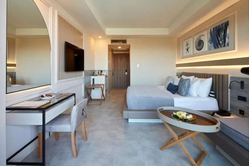 LIU RESORTS  5*-25