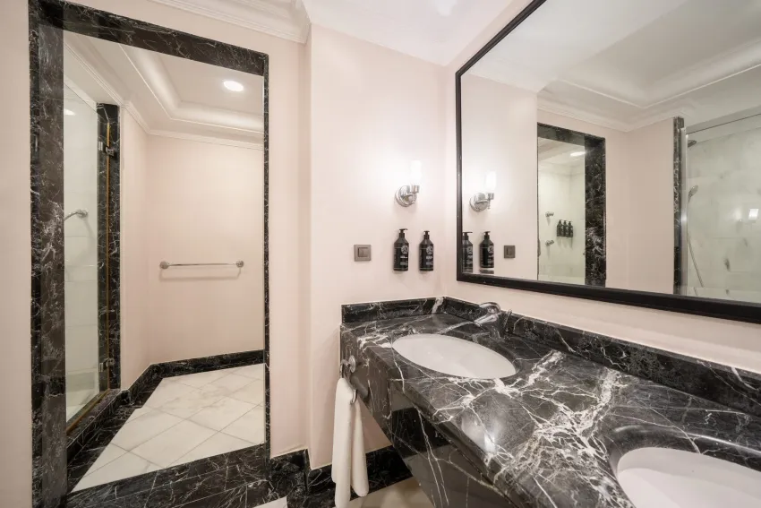 The Norm Oriental 5*-10