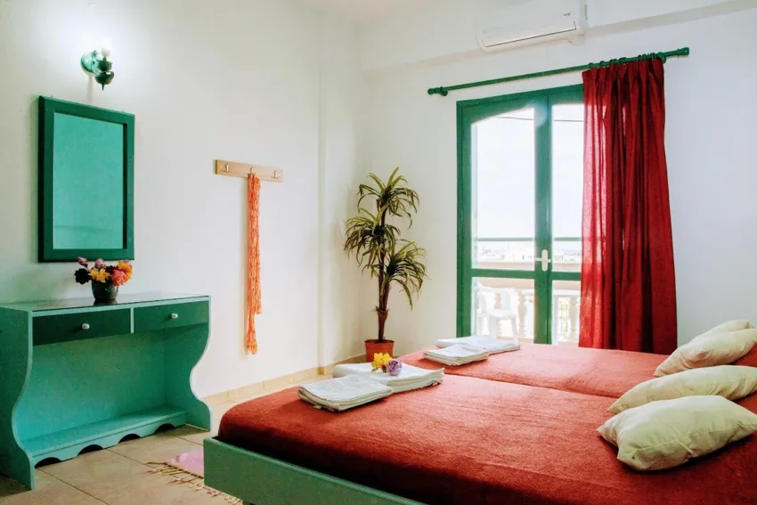 Theoni Apartments 1*-12