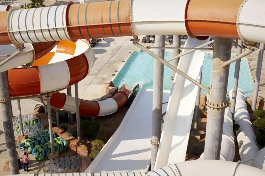 CORAL SEA WATER WORLD  4*-13
