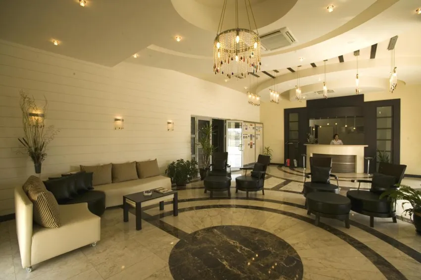 Lavitas Hotel 4*-4