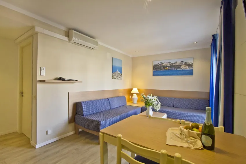 Flora Aparthotel 3*-3