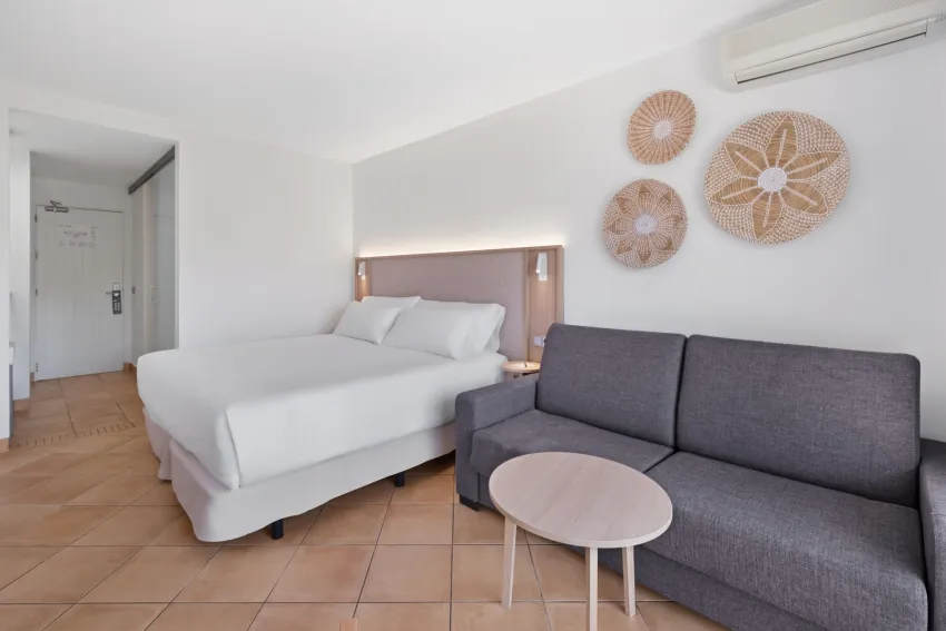 Occidental Cala Viñas 4*-17