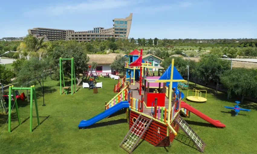 NOAH'S ARK DELUXE HOTEL & SPA  5*-39