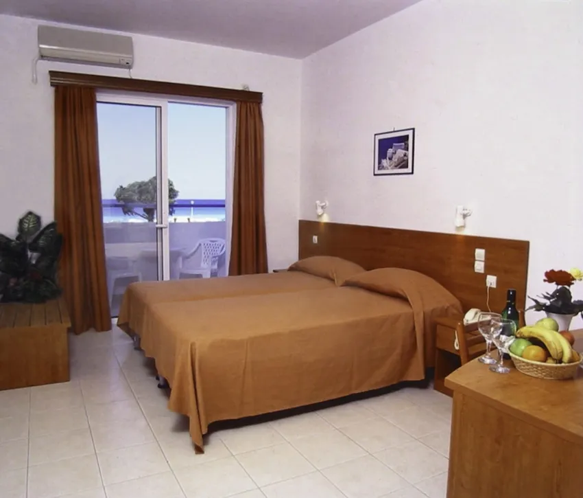 Pylea Beach 3*-4