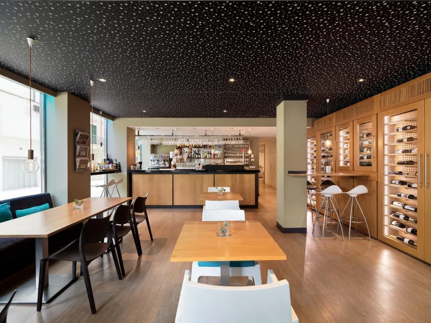 Saratoga Hotel 4*-78