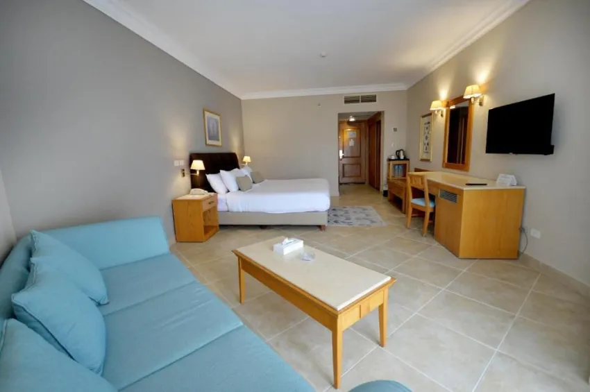Aurora Oriental Resort 5*-5