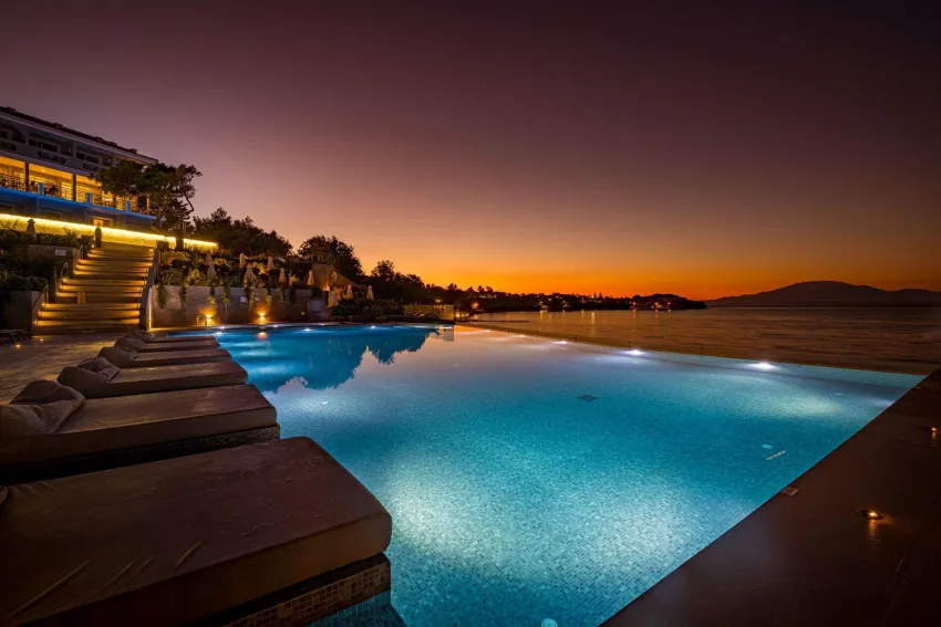 Alexandra Beach Resort 4*-8