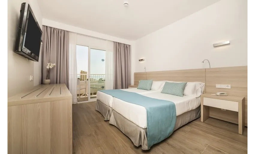 Globales Mimosa 4*-7