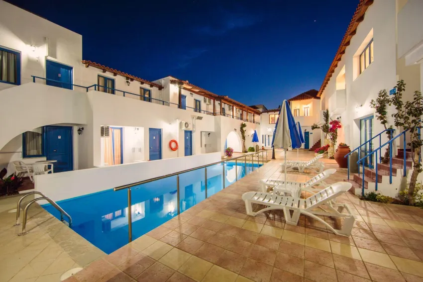 Iliana Hotel 2*-7