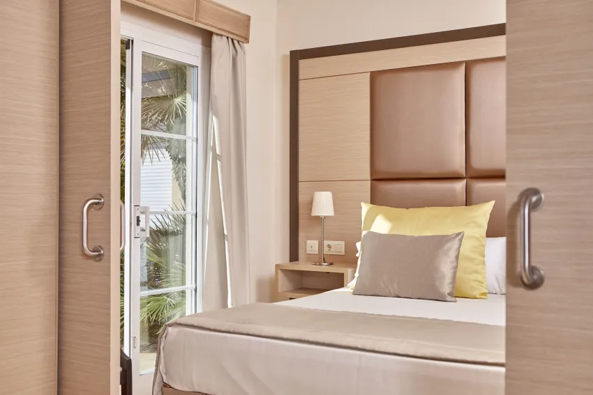 Zafiro Cala Mesquida 4*-155