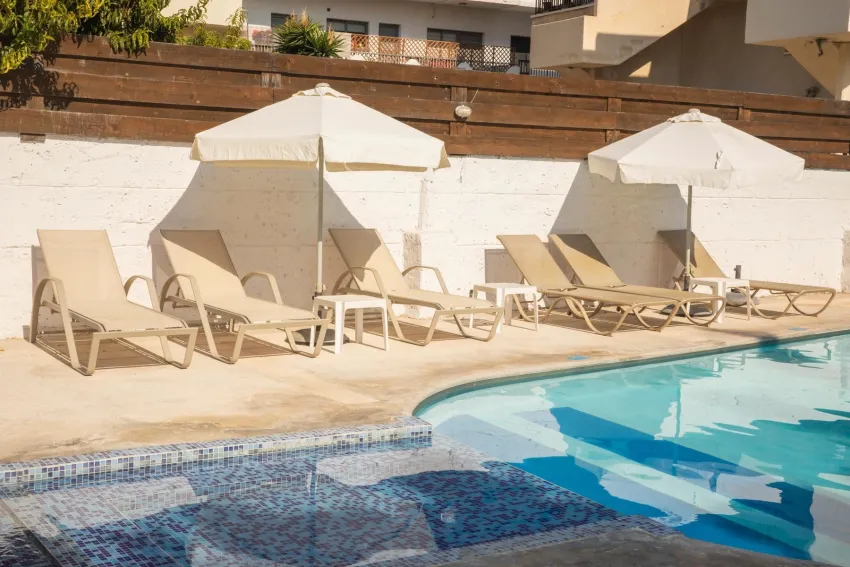 Alecos Hotel Apartments 3*-4