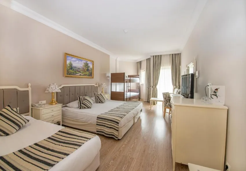 CRYSTAL TAT BEACH GOLF RESORT & SPA  5*-42