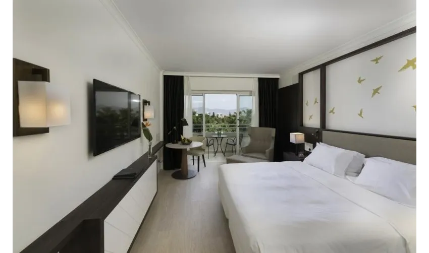 Hilton Nicosia 5*-10