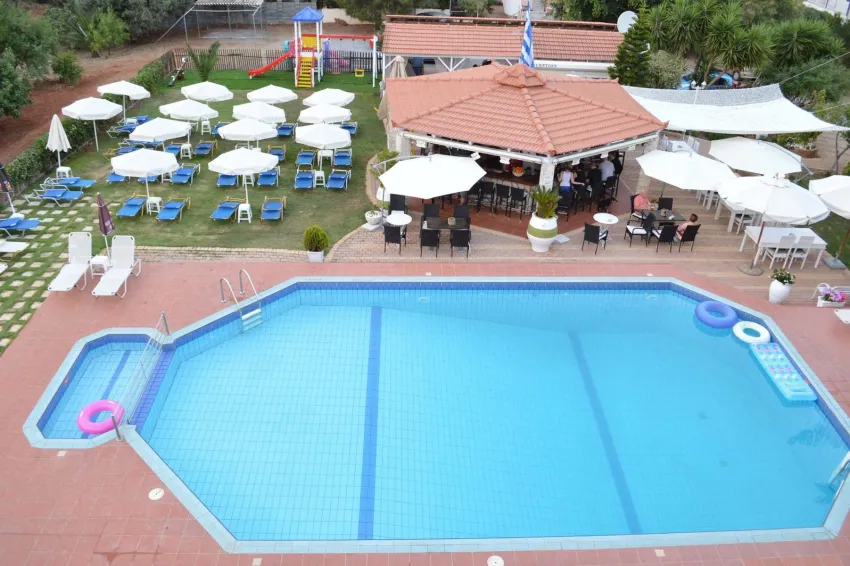 Nikos Apartments 3*-5