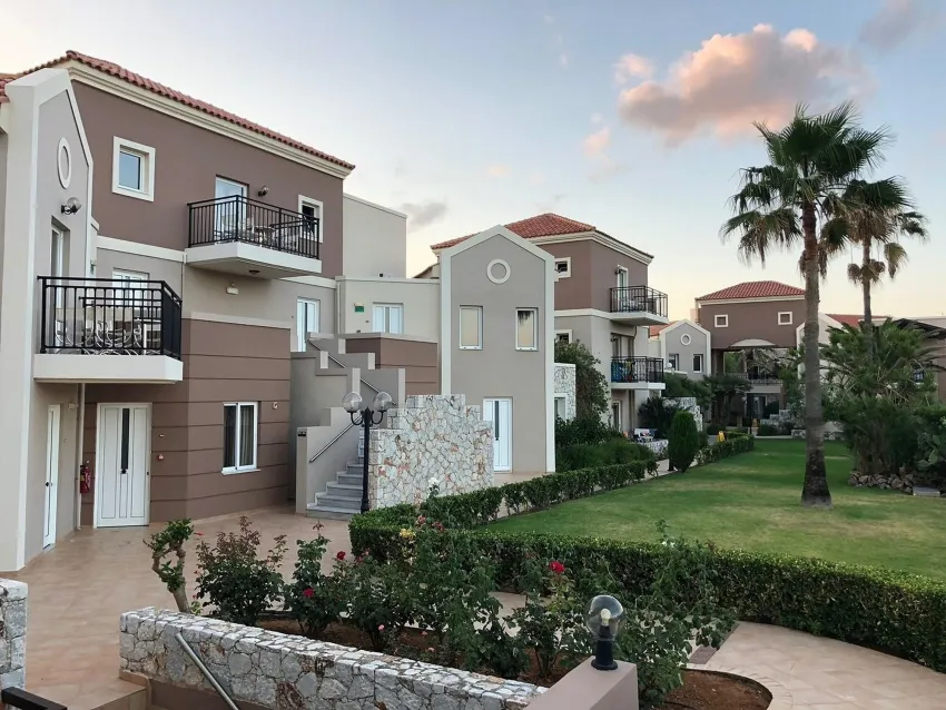 Lito Beach Hotel 3*-3