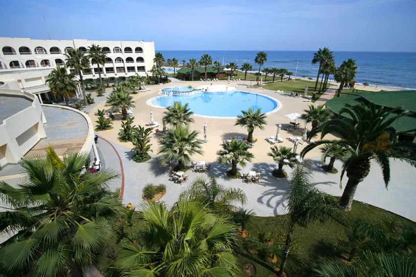 NOVOSTAR DAR KHAYAM  3*-10