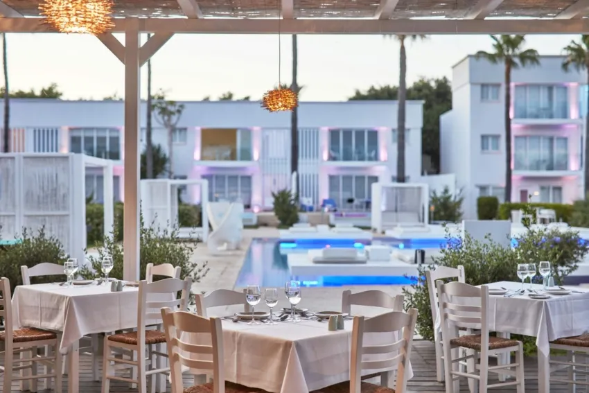 So White Club Resort 4*-9