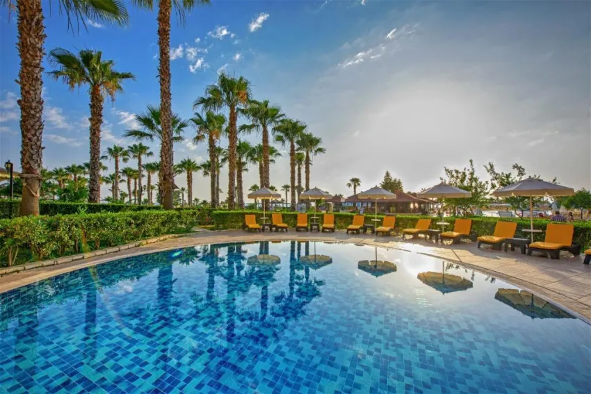 JUSTINIANO PARK CONTI  4*-6