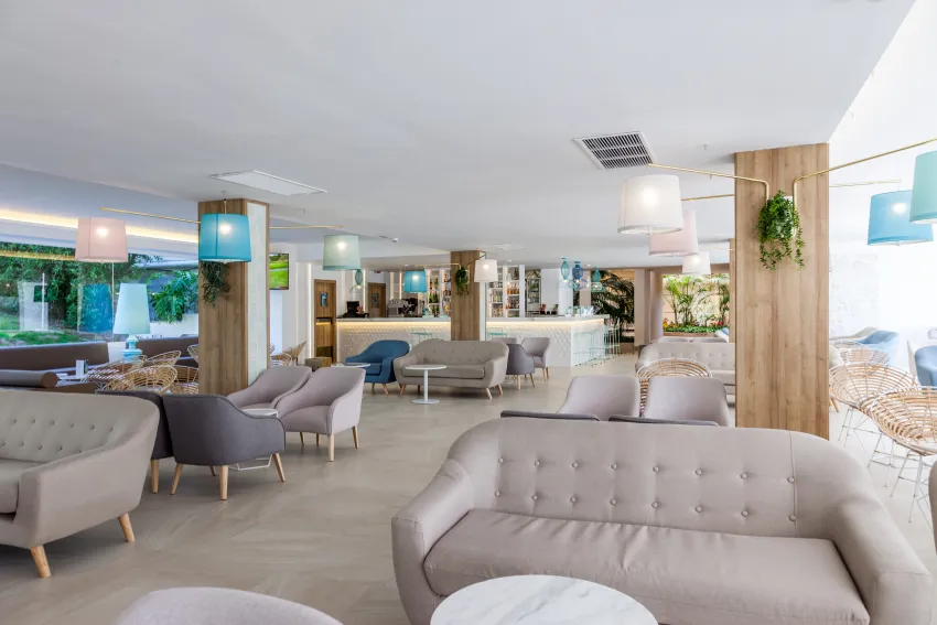 Zafiro Palmanova -100