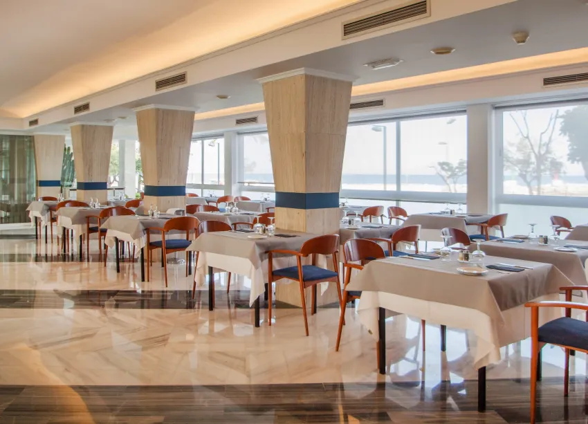 Catalonia del Mar 3*-33