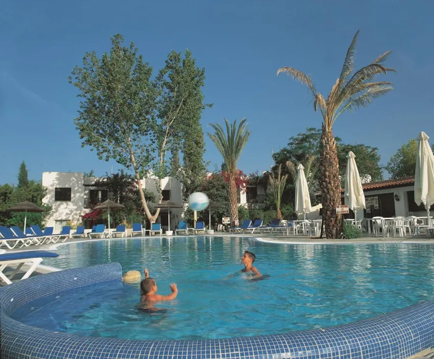 Paphos Gardens Holiday Resort 4*-5