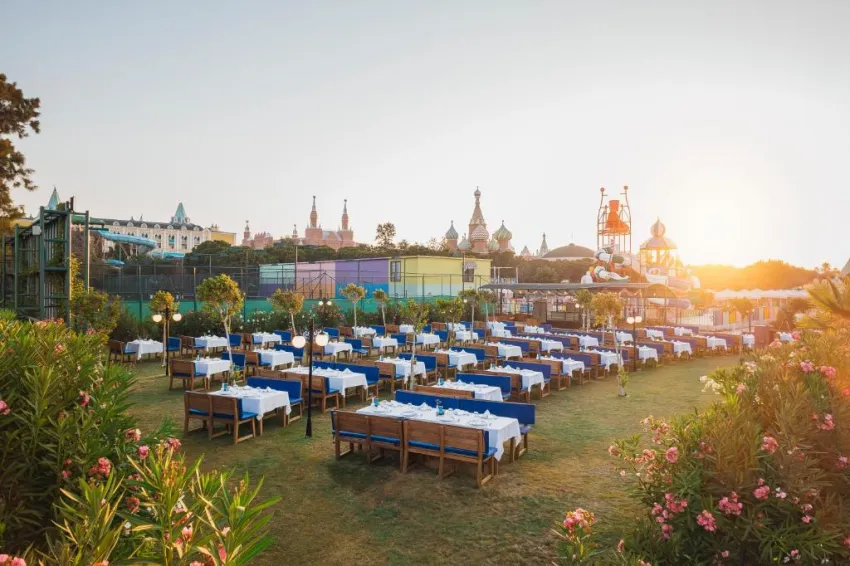 KREMLIN PALACE HOTEL  5*-6
