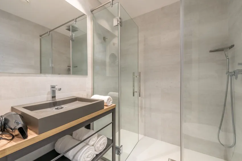 Kyrat Amarac Suites 4*-6