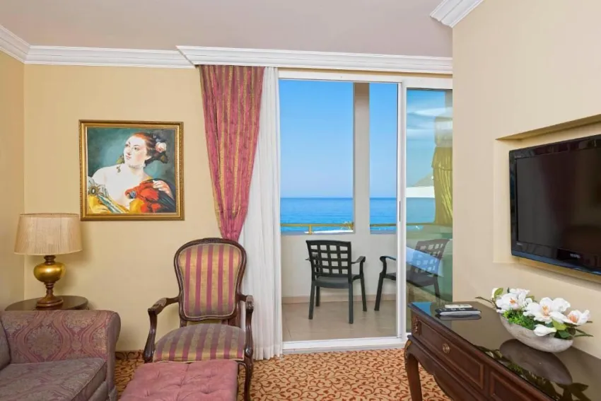 ANTIQUE ROMAN PALACE (ADULTS ONLY 16+)  5*-26