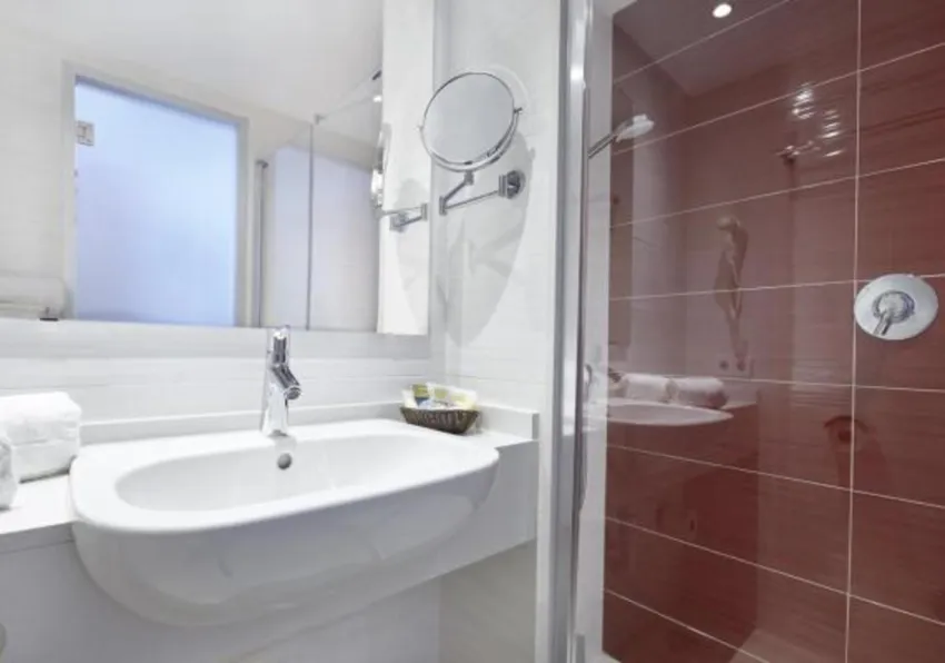 Universal Hotel Perla 4*-23