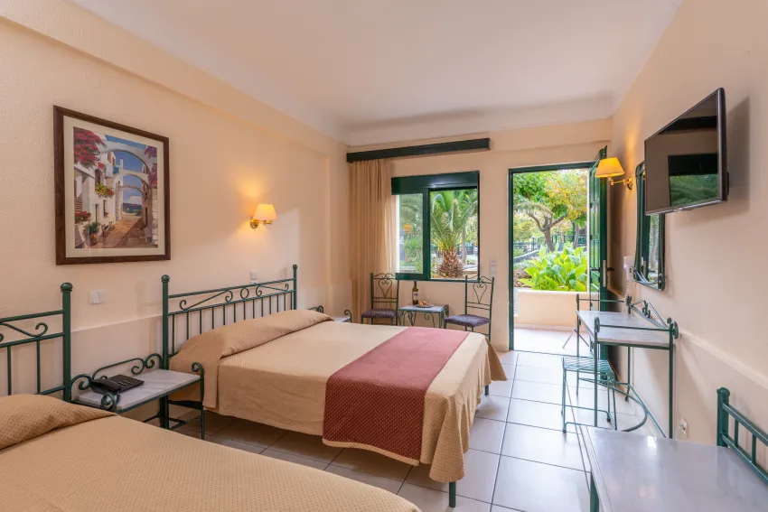 Mare Monte Beach 4*-44