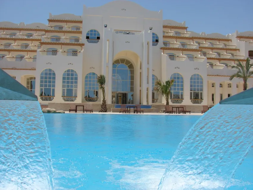Royal Lagoons Resort & Aqua Park 4*-5