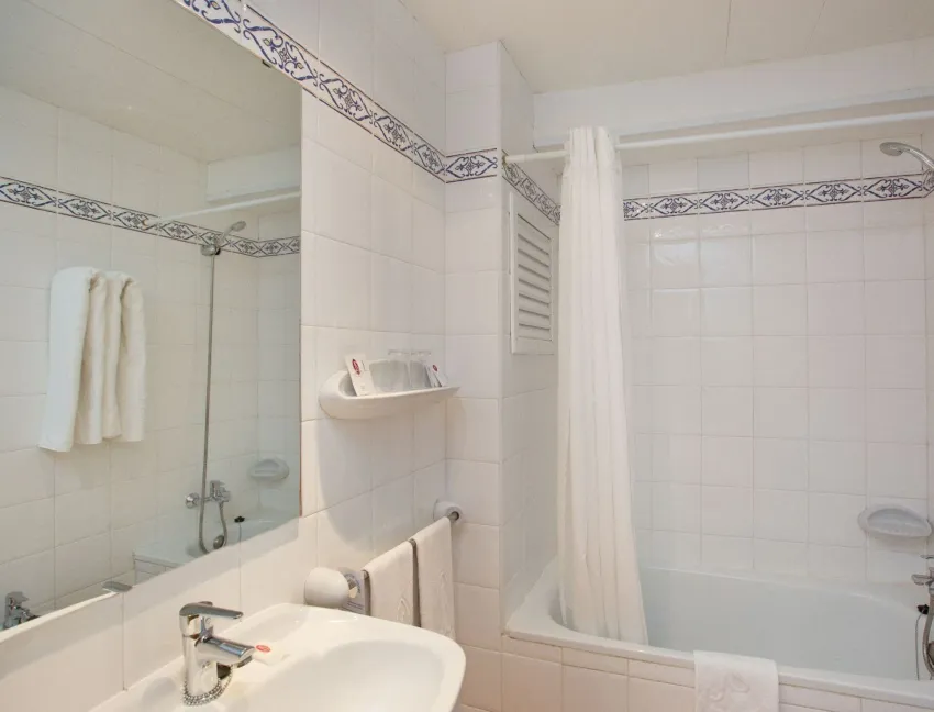 Hotel JS Cape Colom 3*-7