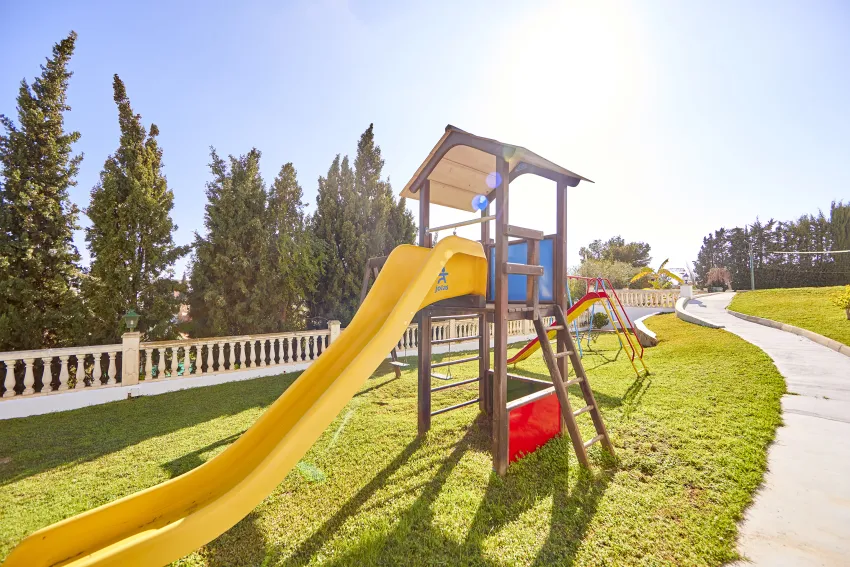 Holiday Center Apart 3*-19