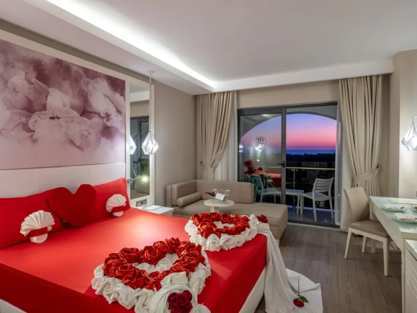 DIAMOND PREMIUM HOTEL & SPA  5*-9