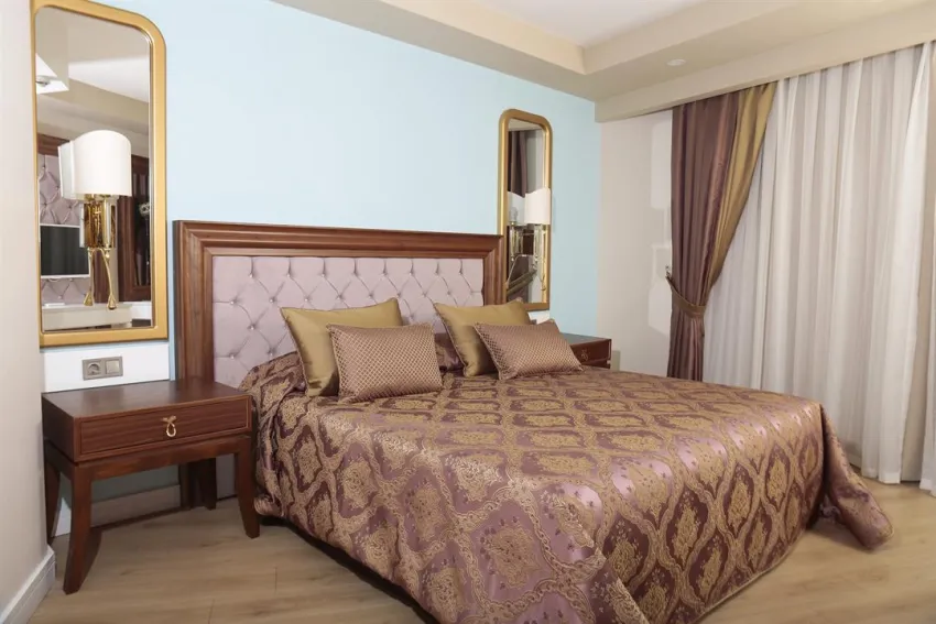 JADORE DELUXE HOTEL & SPA  5*-5
