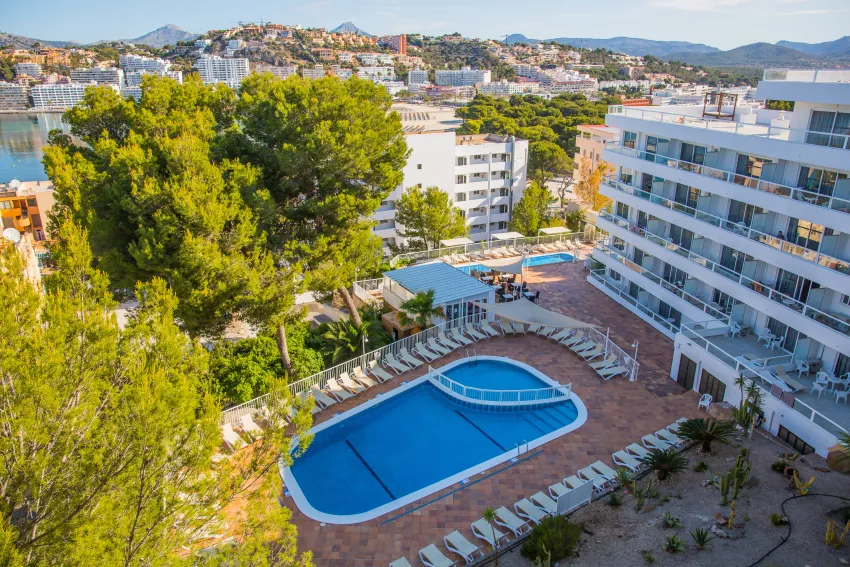 Pierre V. Mallorca Portofino 3*-20