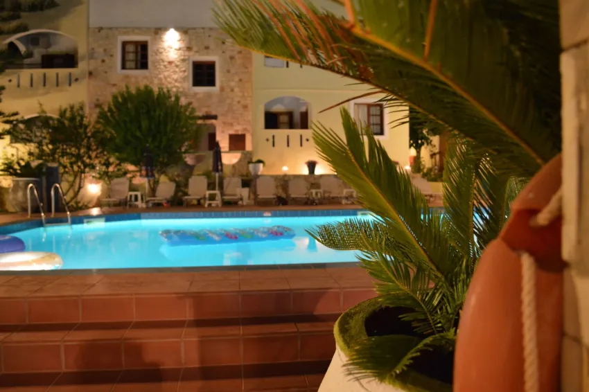 Nikos Apartments 2*-18