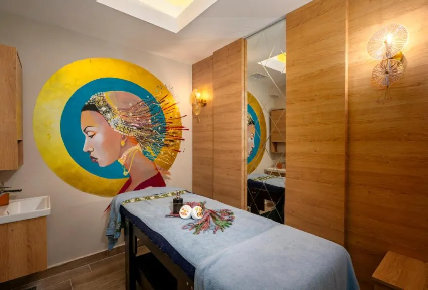 CLUB BIG BLUE SUITE HOTEL  4*-52