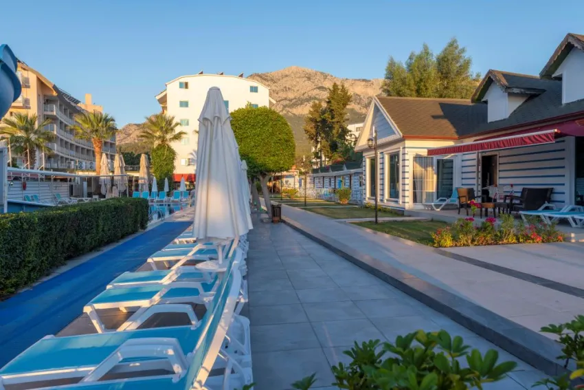 ARMAS BEACH HOTEL  4*-20